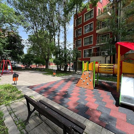 Madrid 2Bdr W Free Parking Near Metro, Serdika Mall Sofia Bagian luar foto