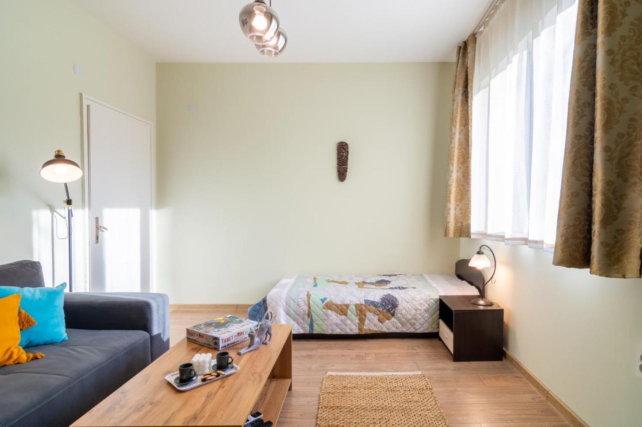 Madrid 2Bdr W Free Parking Near Metro, Serdika Mall Sofia Bagian luar foto