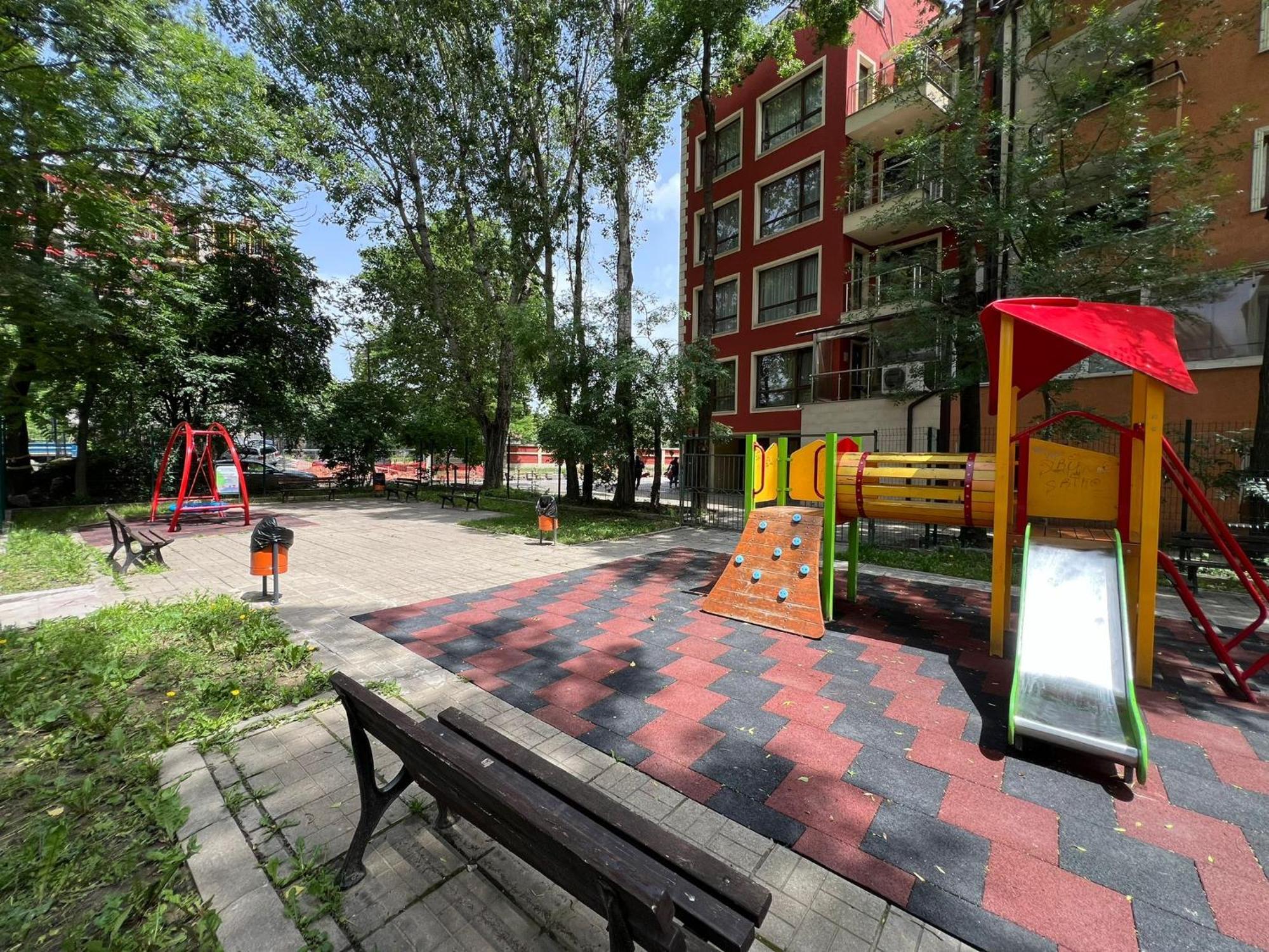 Madrid 2Bdr W Free Parking Near Metro, Serdika Mall Sofia Bagian luar foto