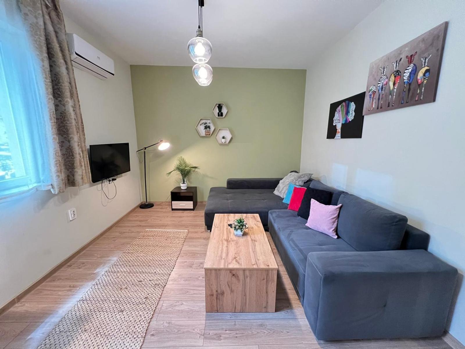 Madrid 2Bdr W Free Parking Near Metro, Serdika Mall Sofia Bagian luar foto